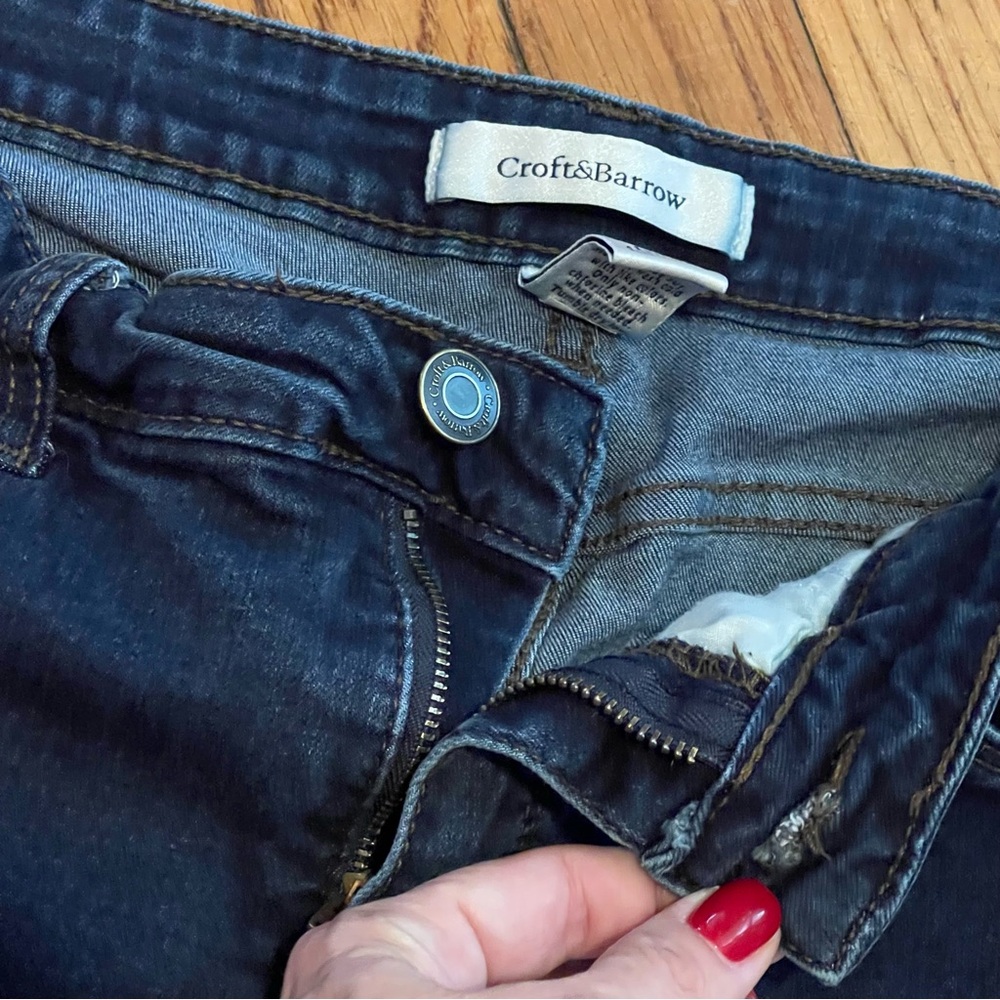 Croft & Barrow Stretchy Denim Bermuda Shorts, Size 12 - Picture 5 of 7